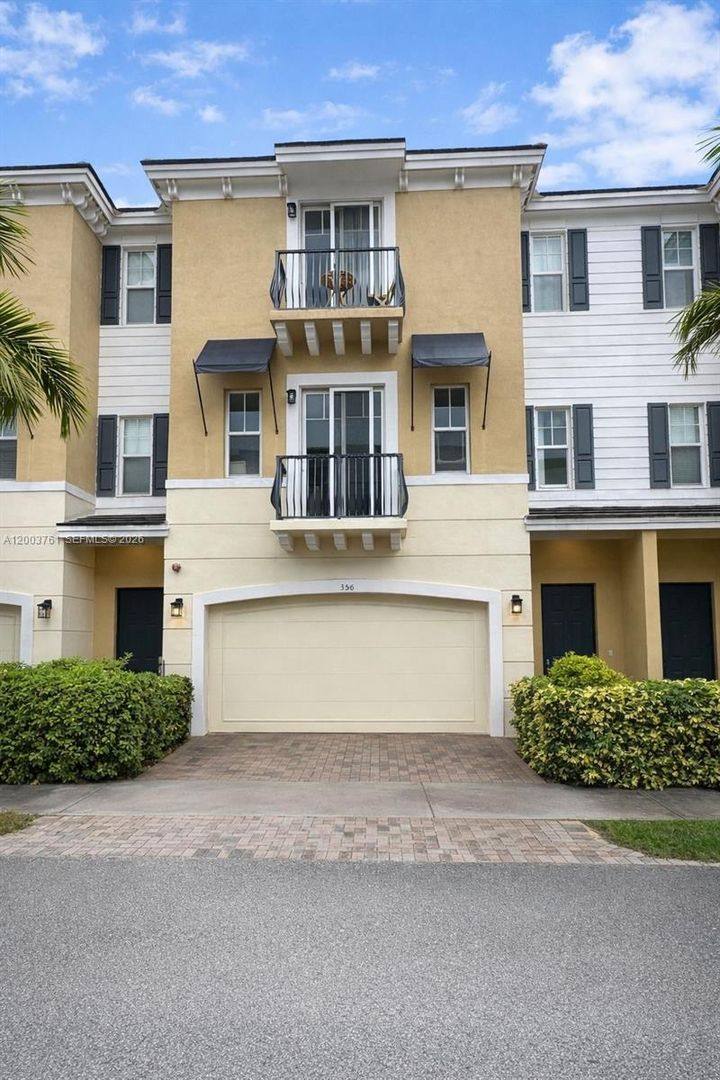 House for rent at 556 NW 39th Circle, Boca Raton, FL 33431