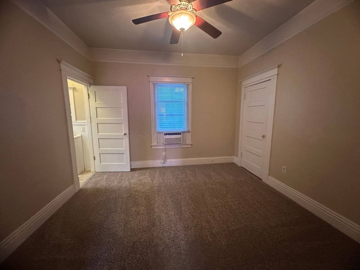 Townhouse for rent at 1409 1 2 E St, Sacramento, CA 95814
