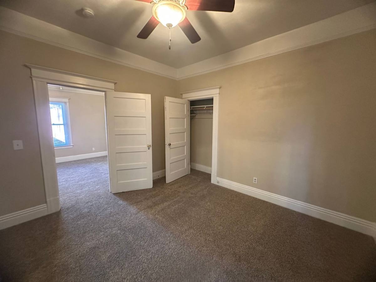 Townhouse for rent at 1409 1 2 E St, Sacramento, CA 95814