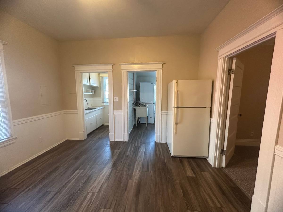 Townhouse for rent at 1409 1 2 E St, Sacramento, CA 95814