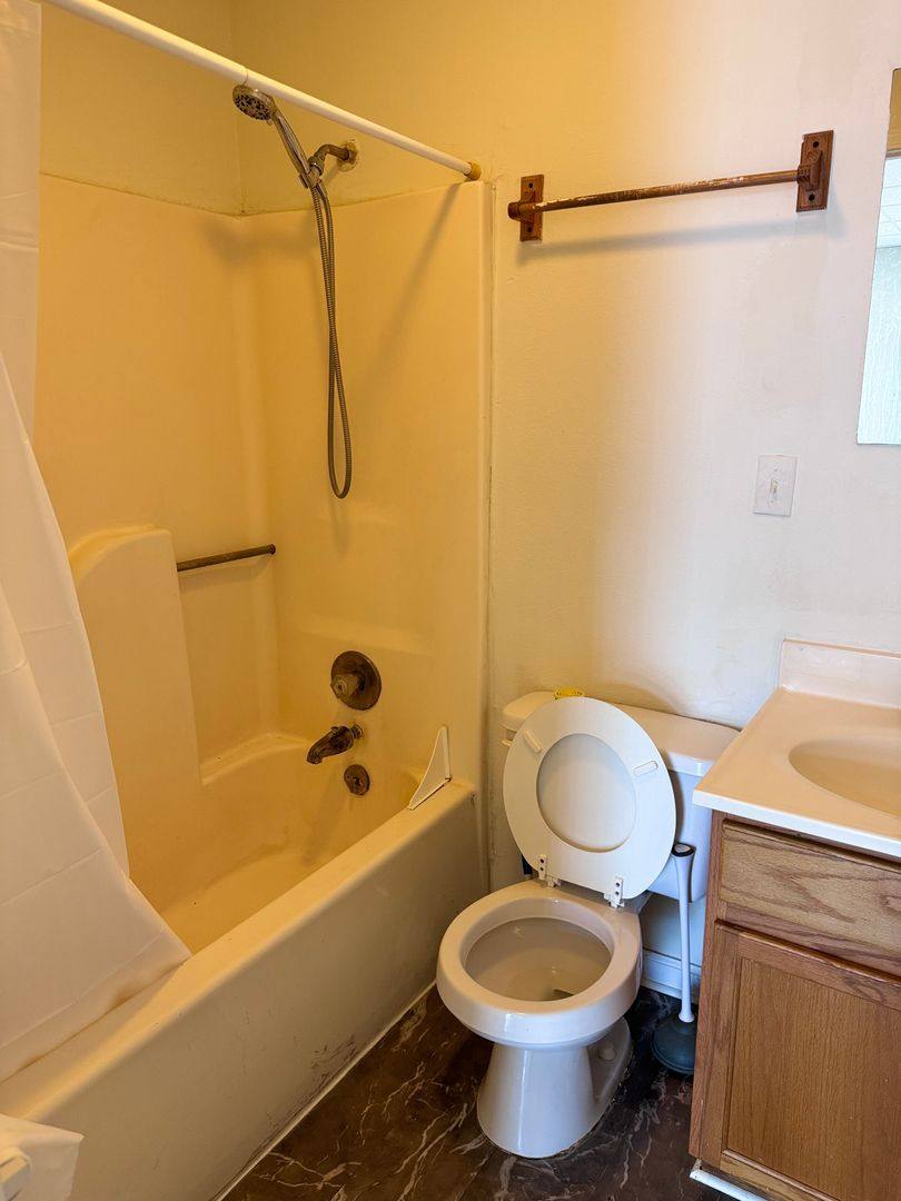 Apartment for rent at 100 E 14th St, Rolla, MO 65401