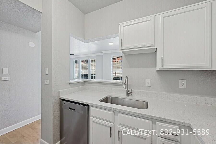 Apartment for rent at 9601 Jones Rd #HRS, Houston, TX 77065