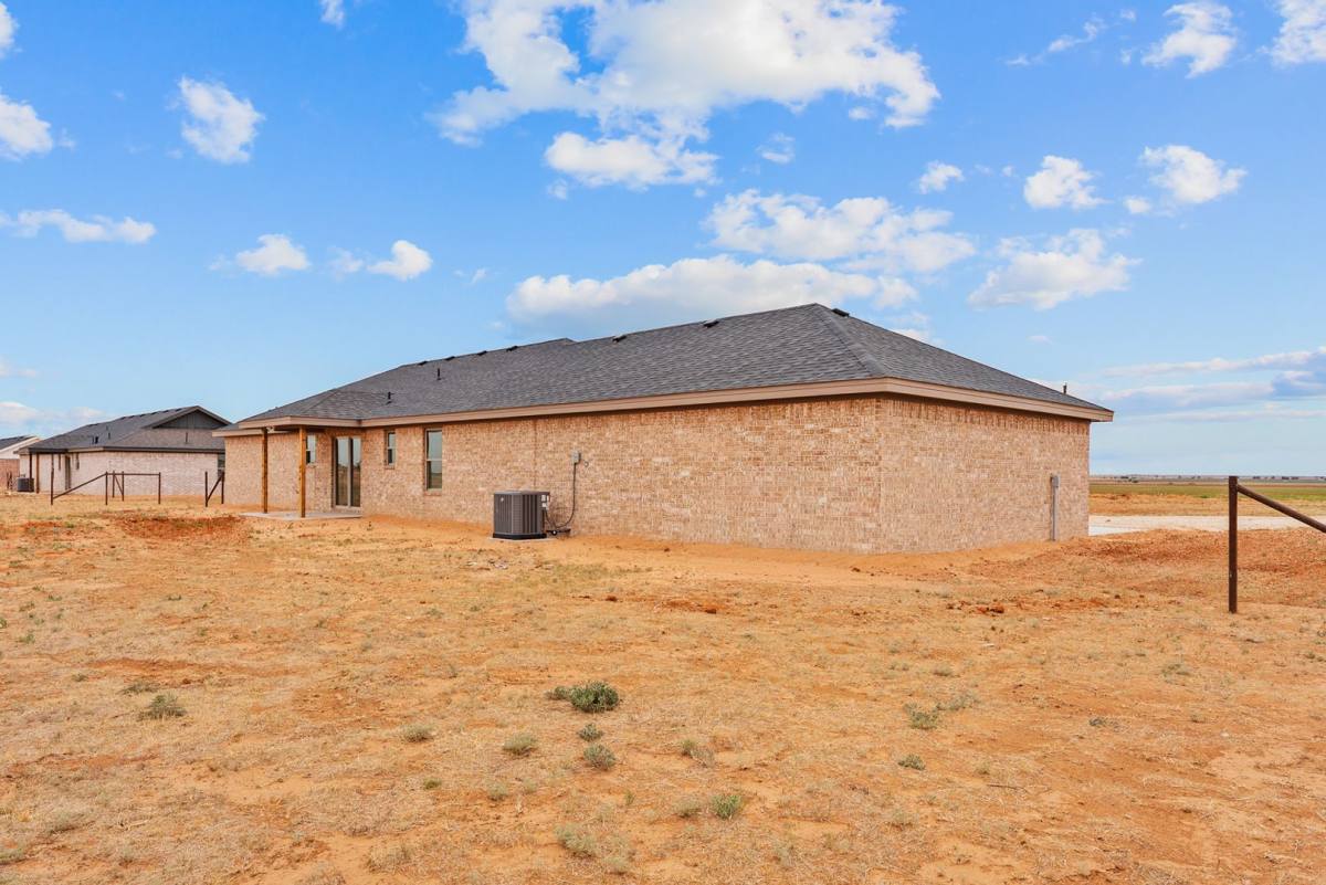 House for rent at 14818 N Cr, Shallowater, TX 79363
