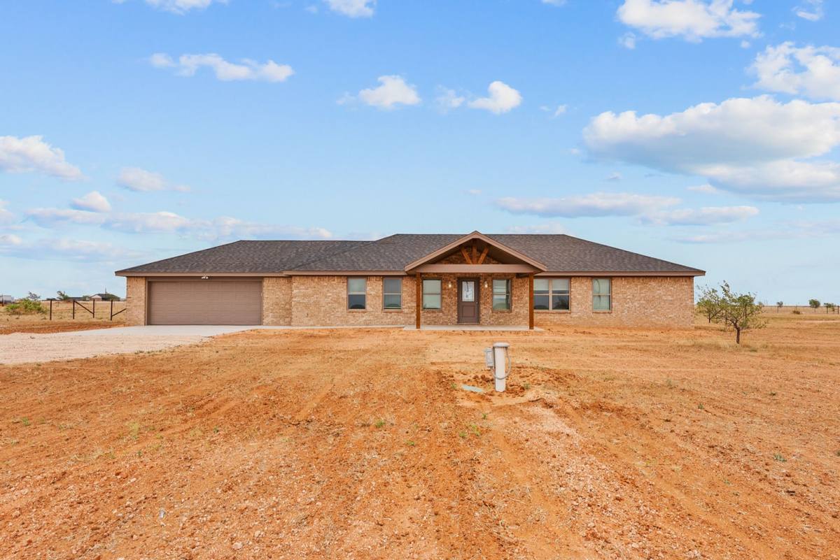 House for rent at 14818 N Cr, Shallowater, TX 79363