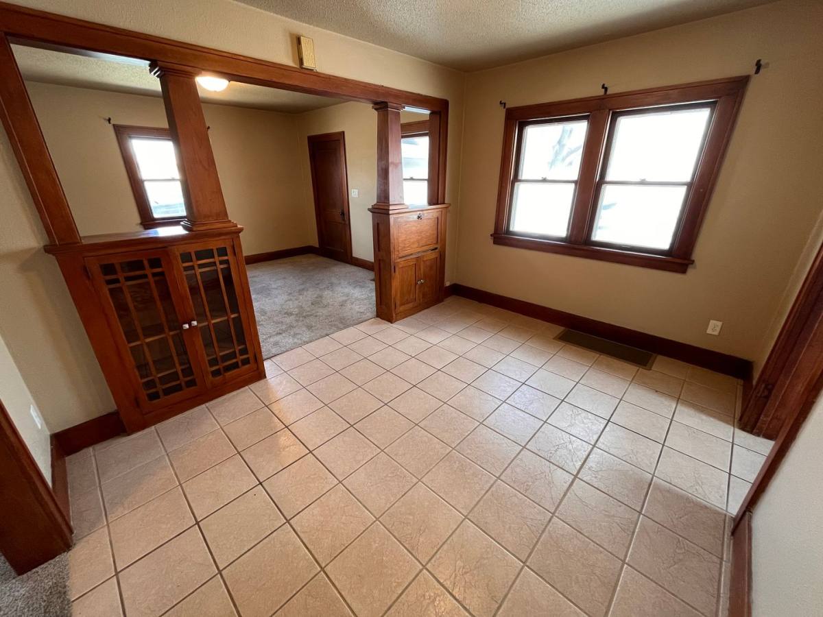 House for rent at 915 W 12th St, Sioux Falls, SD 57104