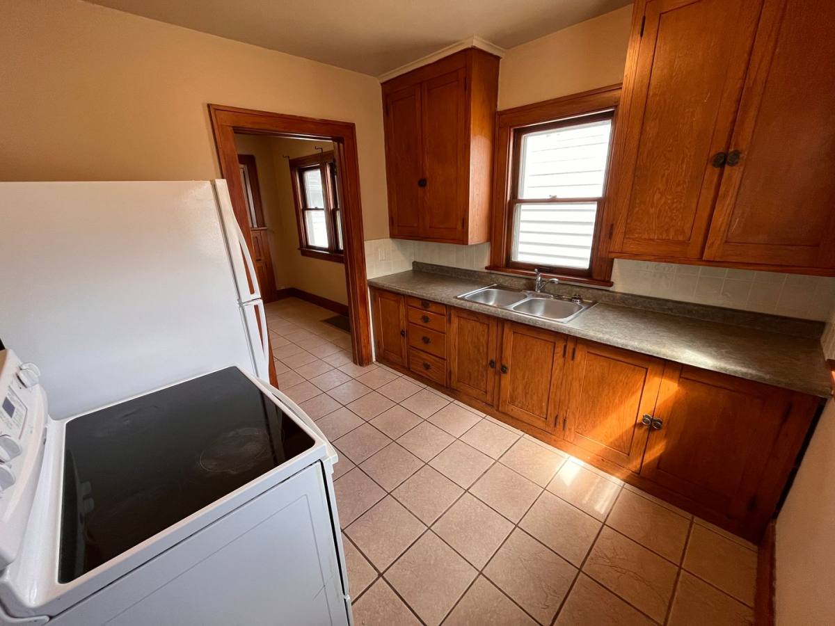 House for rent at 915 W 12th St, Sioux Falls, SD 57104