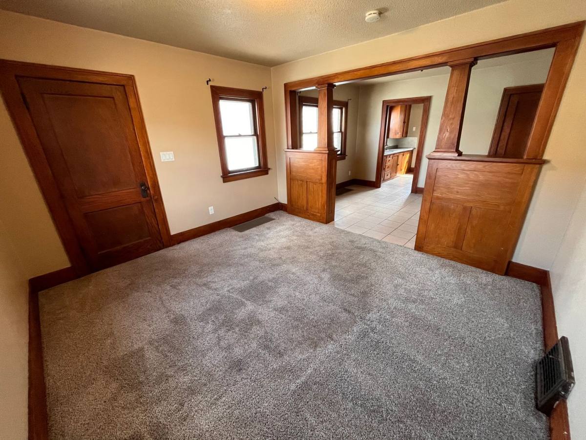 House for rent at 915 W 12th St, Sioux Falls, SD 57104