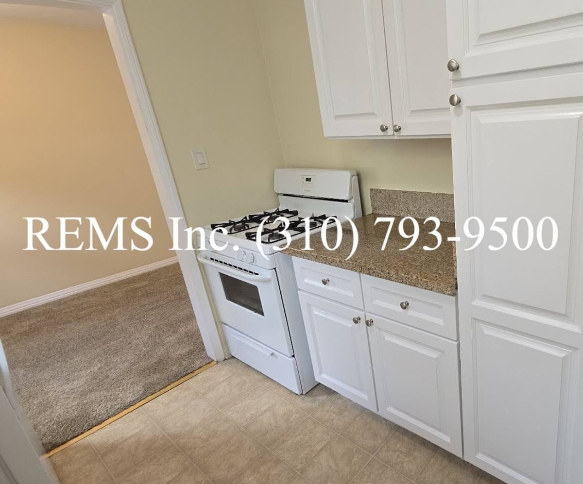 Apartment for rent at 8926 S Ramsgate Ave, Los Angeles, CA 90045