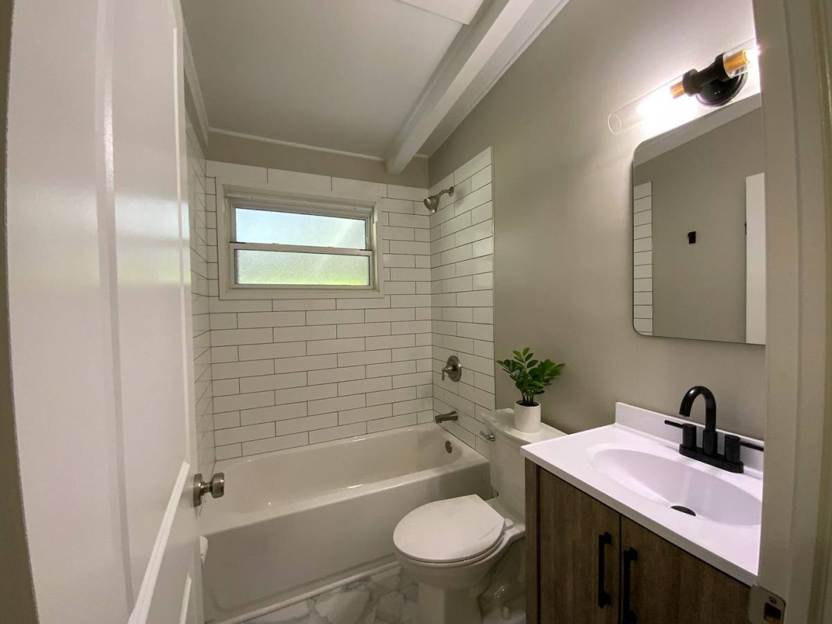House for rent at 2509 Bristol Rd, Columbus, OH 43221