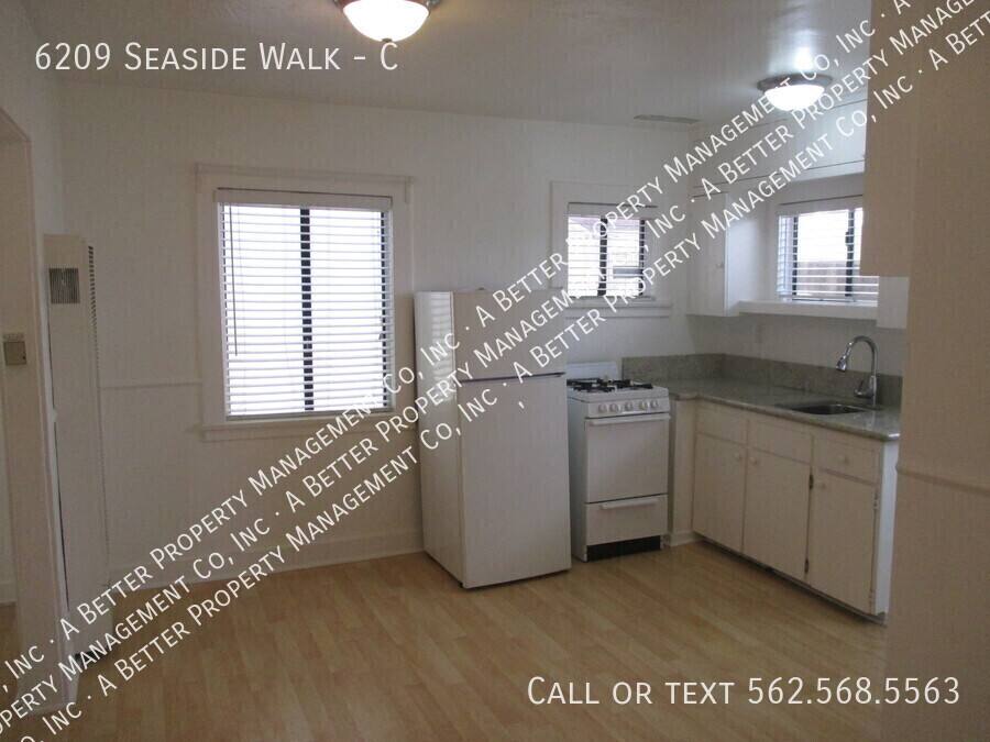 Apartment for rent at 6209 Seaside Walk #C, Long Beach, CA 90803