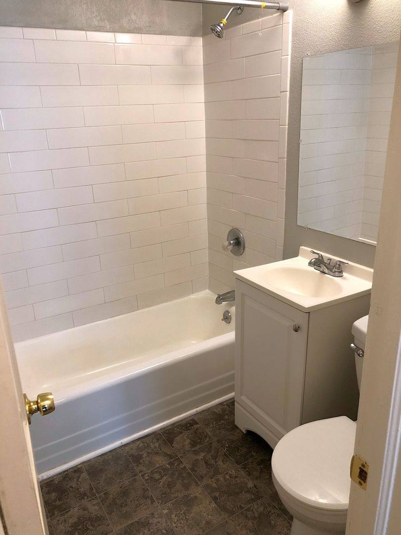 Apartment for rent at 770 - 772 Ottawa St, Leavenworth, KS 66048