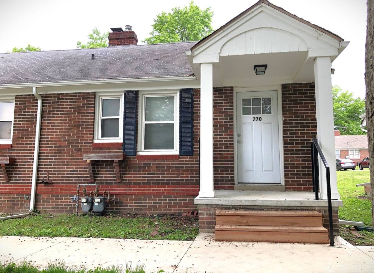 Apartment for rent at 770 - 772 Ottawa St, Leavenworth, KS 66048