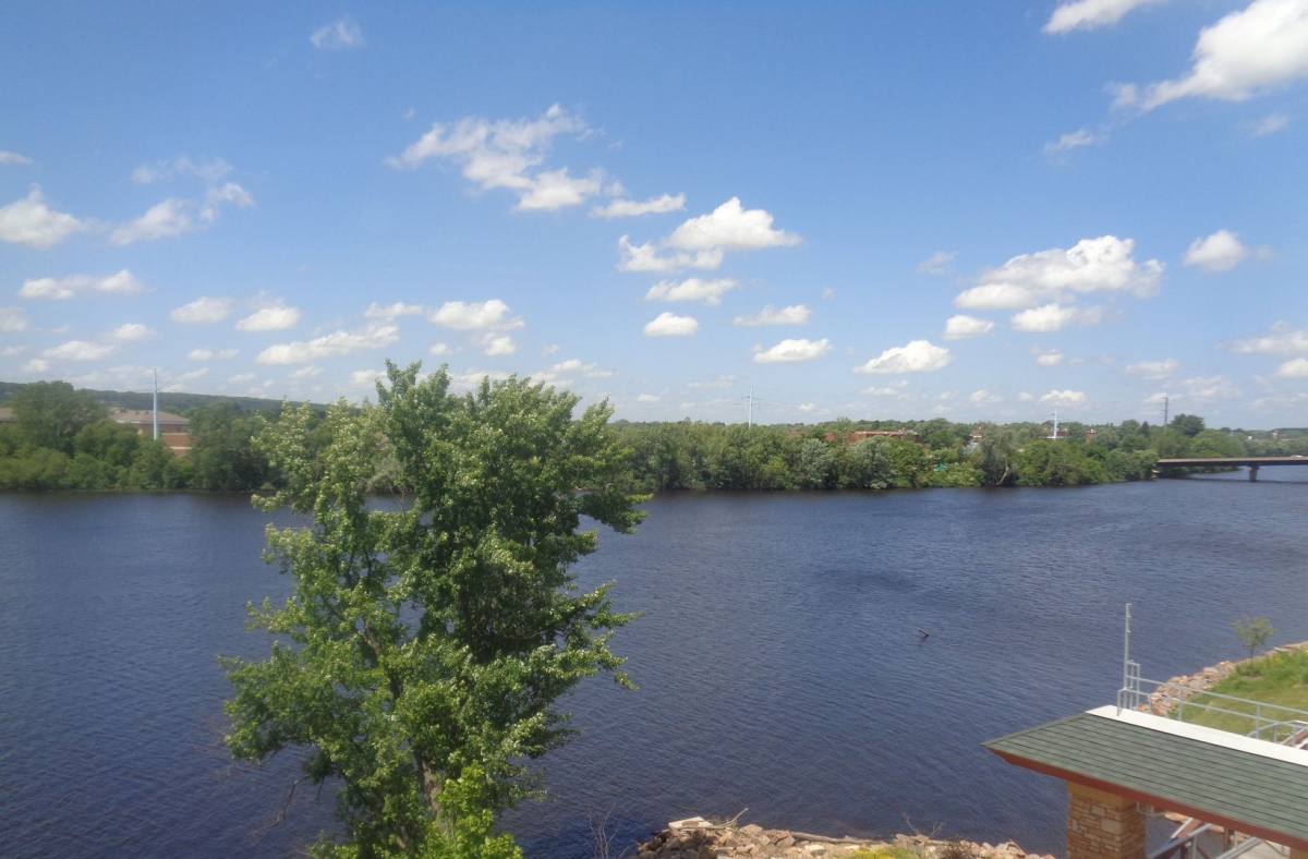 Apartment for rent at 16 Fulton St, Wausau, WI 54403