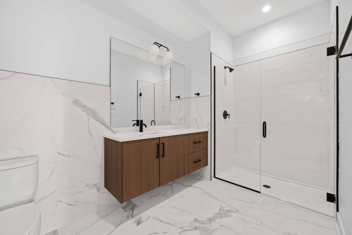 Apartment for rent at 1435-40 W Fillmore St, Chicago, IL 60607