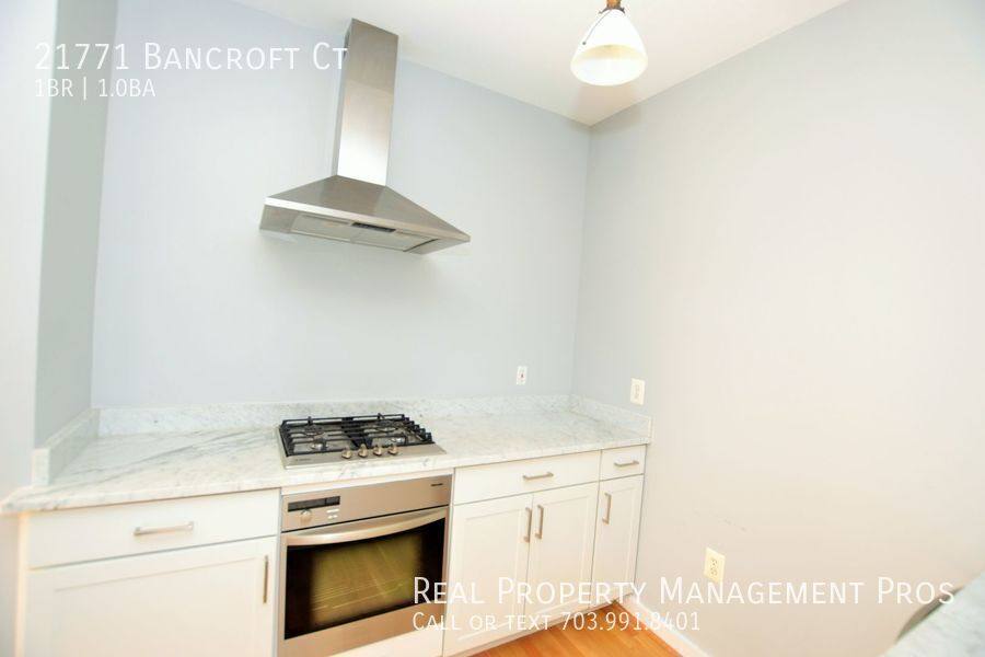 Townhouse for rent at 21771 Bancroft Court, Ashburn, VA 20147
