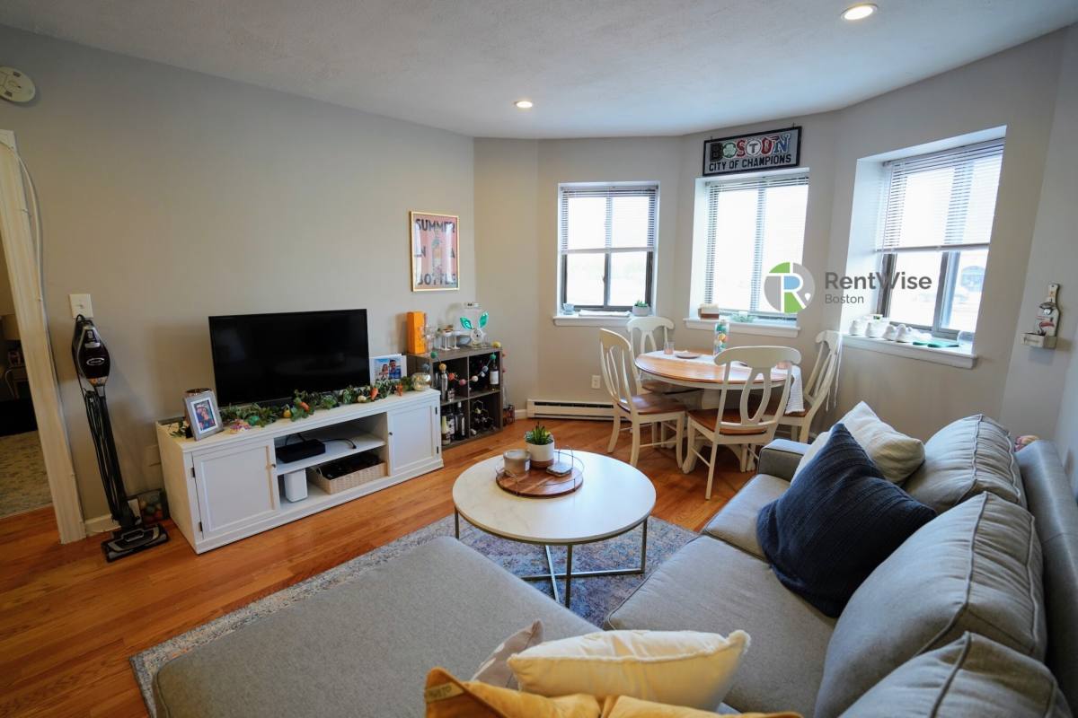 Apartment for rent at 1200 Commonwealth Ave #5, Allston, MA 02134