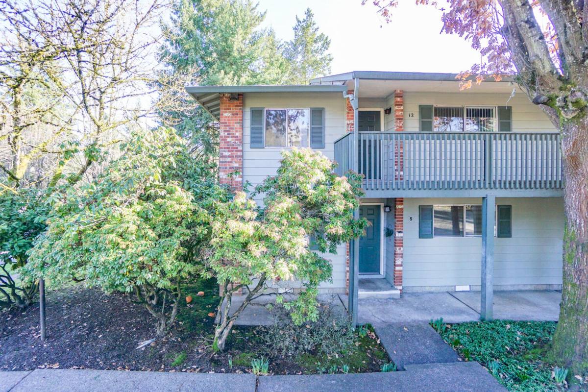 Townhouse for rent at 13970 SW Allen Blvd, Beaverton, OR 97005