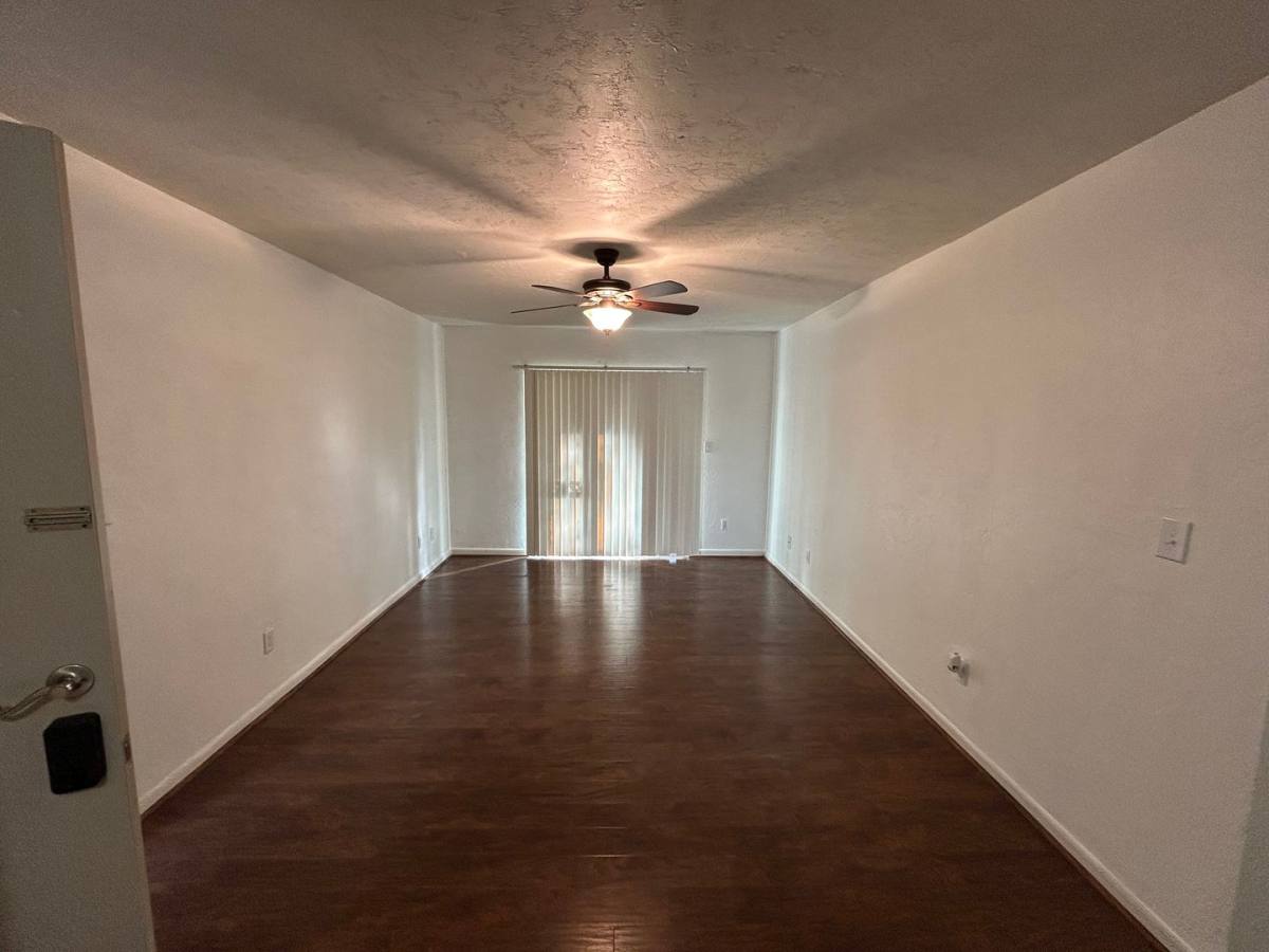 Apartment for rent at 1015 SW 9th St #B2, Gainesville, FL 32601