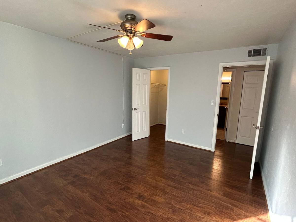 Apartment for rent at 1015 SW 9th St #B2, Gainesville, FL 32601