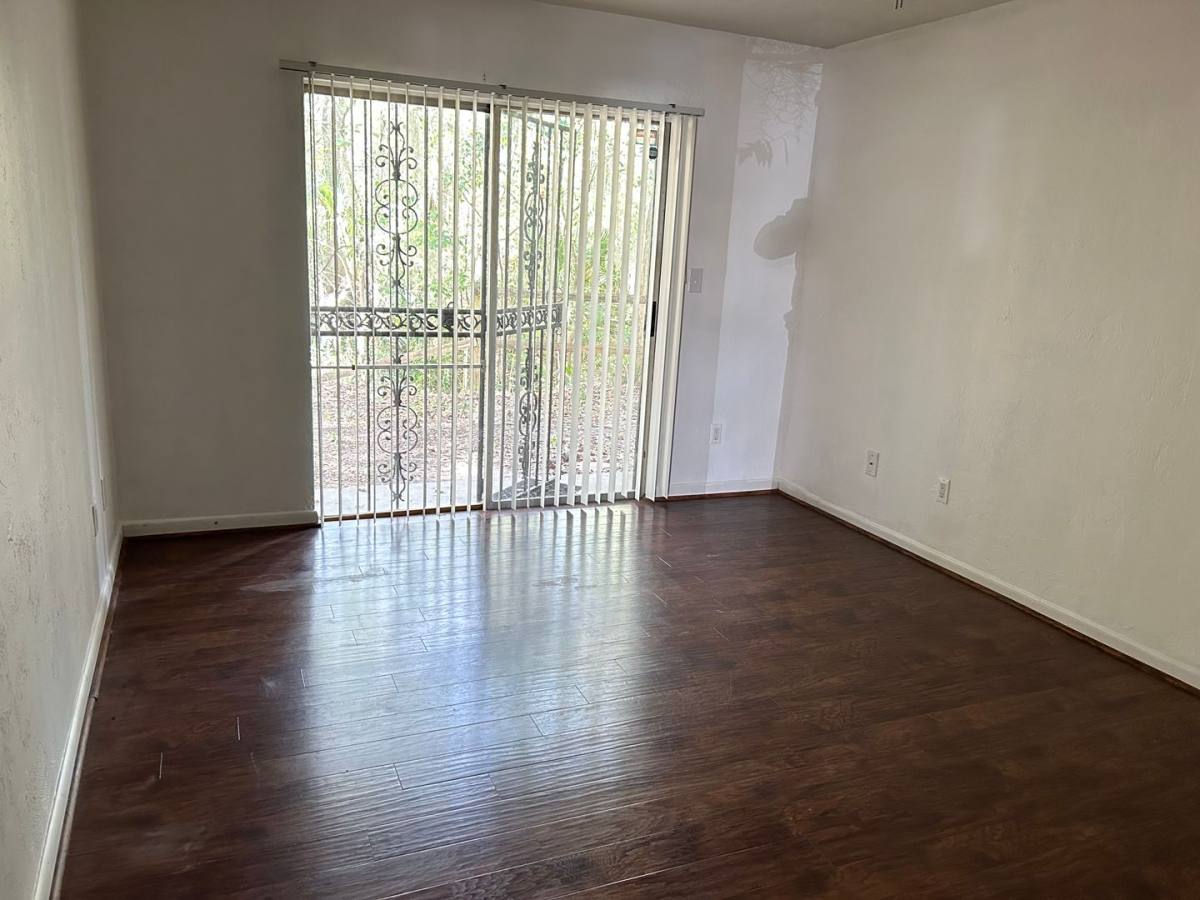 Apartment for rent at 1015 SW 9th St #B2, Gainesville, FL 32601