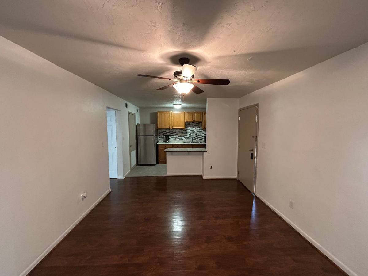 Apartment for rent at 1015 SW 9th St #B2, Gainesville, FL 32601