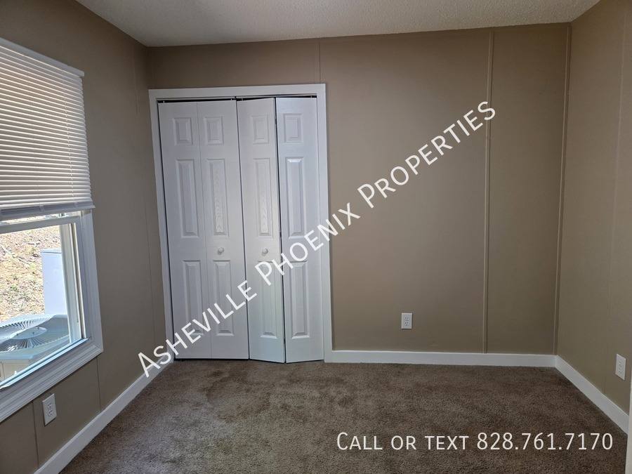 House for rent at 24 Raspberry Ridge Rd, Leicester, NC 28748