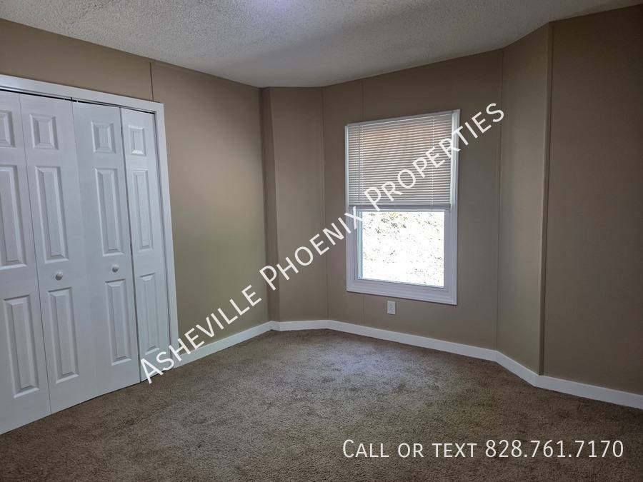 House for rent at 24 Raspberry Ridge Rd, Leicester, NC 28748