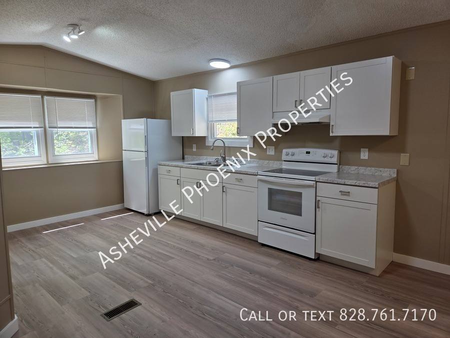 House for rent at 24 Raspberry Ridge Rd, Leicester, NC 28748