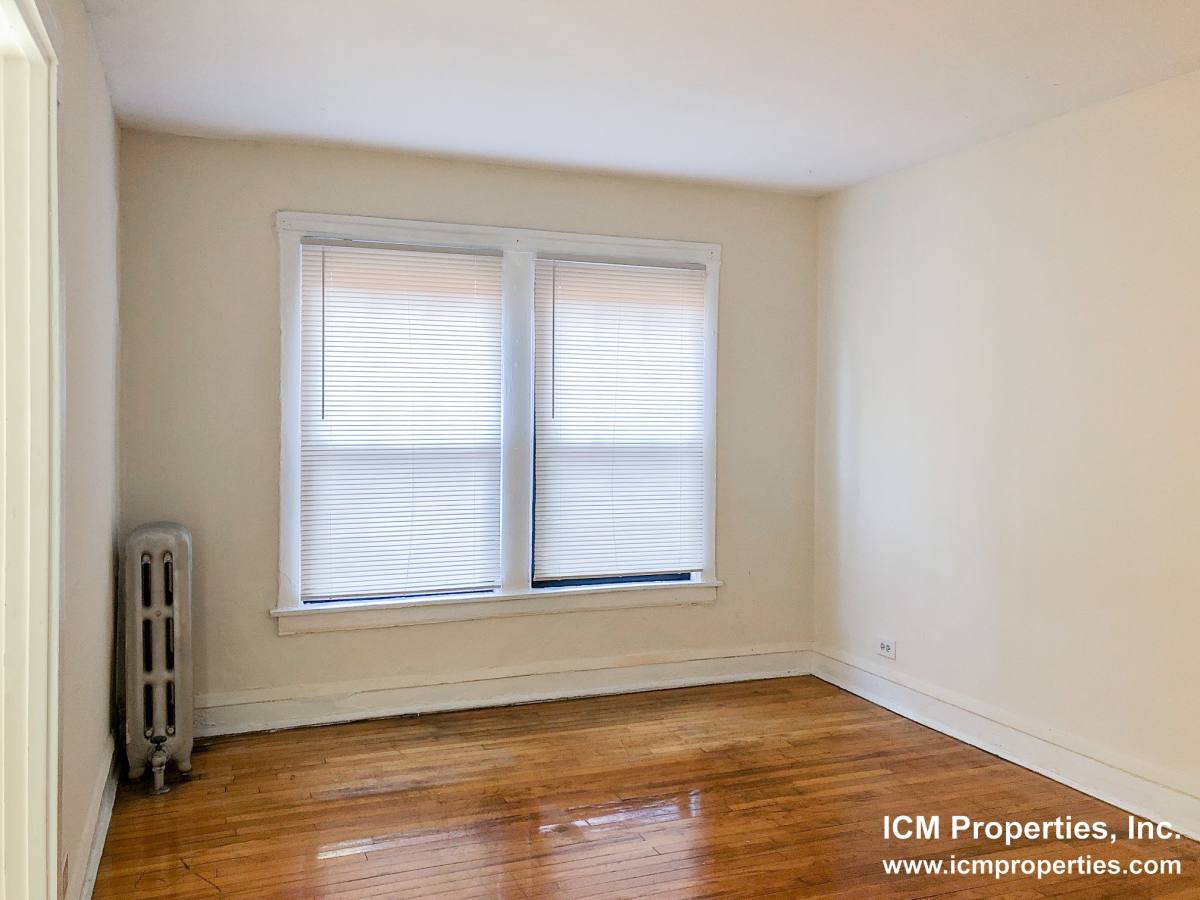 Apartment for rent at 512 W Cornelia Ave #207, Chicago, IL 60657