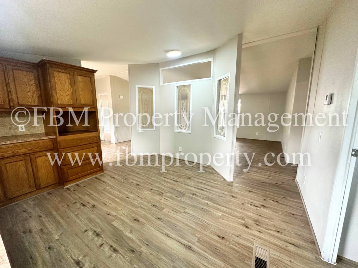 House for rent at 402 E College St, Alvarado, TX 76009