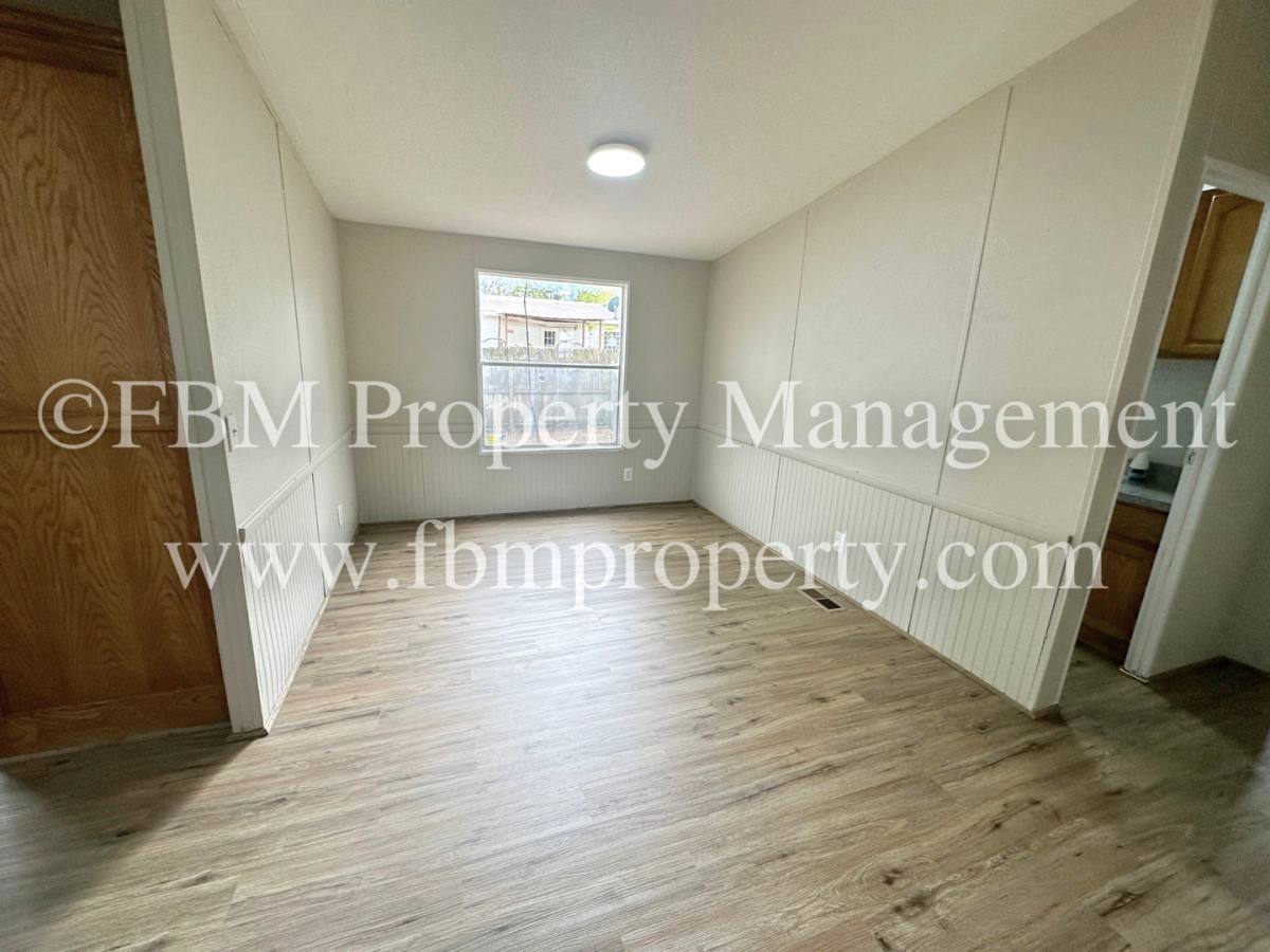 House for rent at 402 E College St, Alvarado, TX 76009