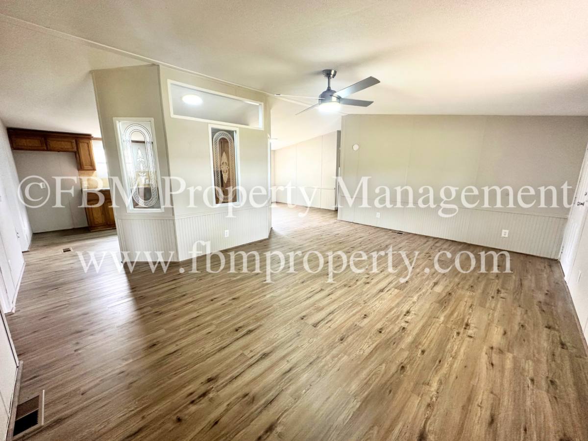 House for rent at 402 E College St, Alvarado, TX 76009