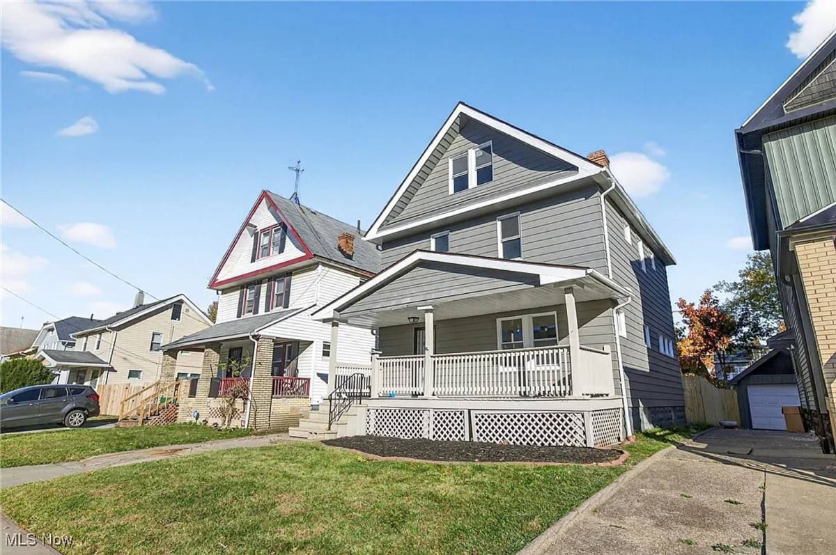 House for rent at 11209 Continental Ave, Cleveland, OH 44104