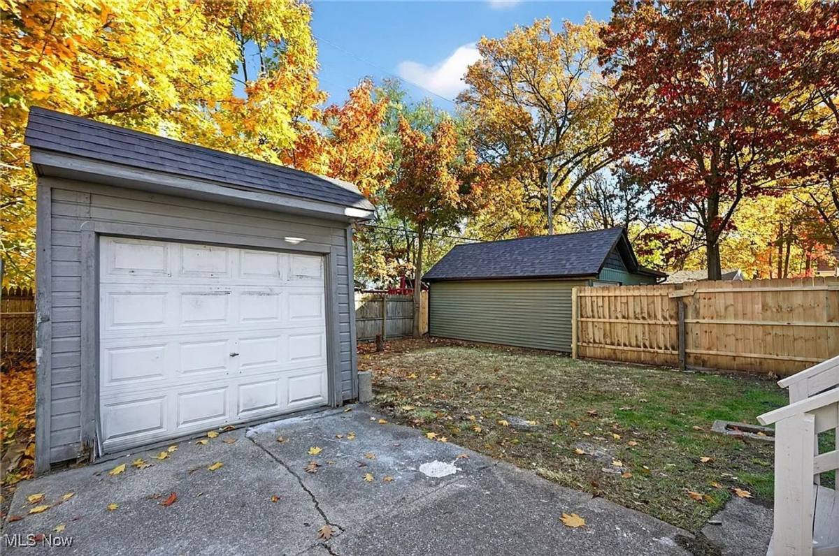 House for rent at 11209 Continental Ave, Cleveland, OH 44104