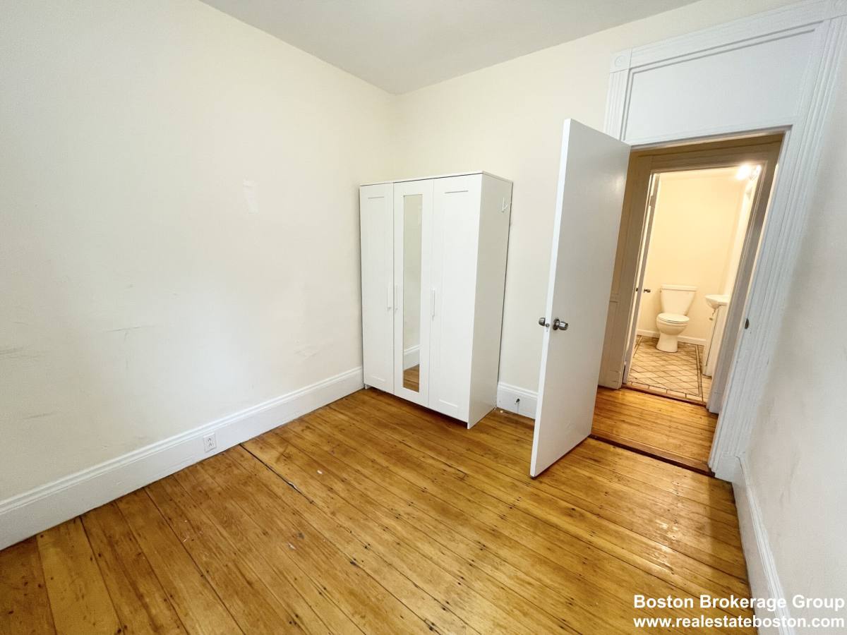 Apartment for rent at 1 Folsom Ave #1, Roxbury Crossing, MA 02120