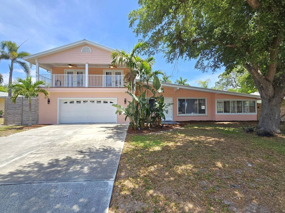 House for rent at 341 Bayshore Dr, Osprey, FL 34229
