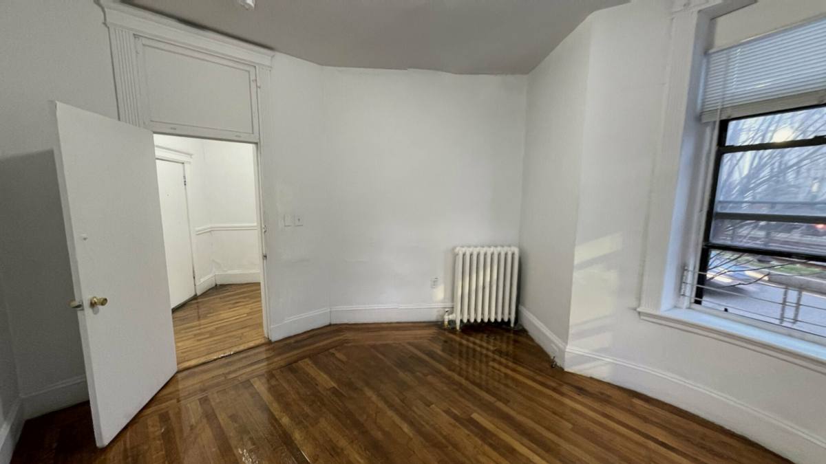 Apartment for rent at 409 Huntington Ave #2, Boston, MA 02115
