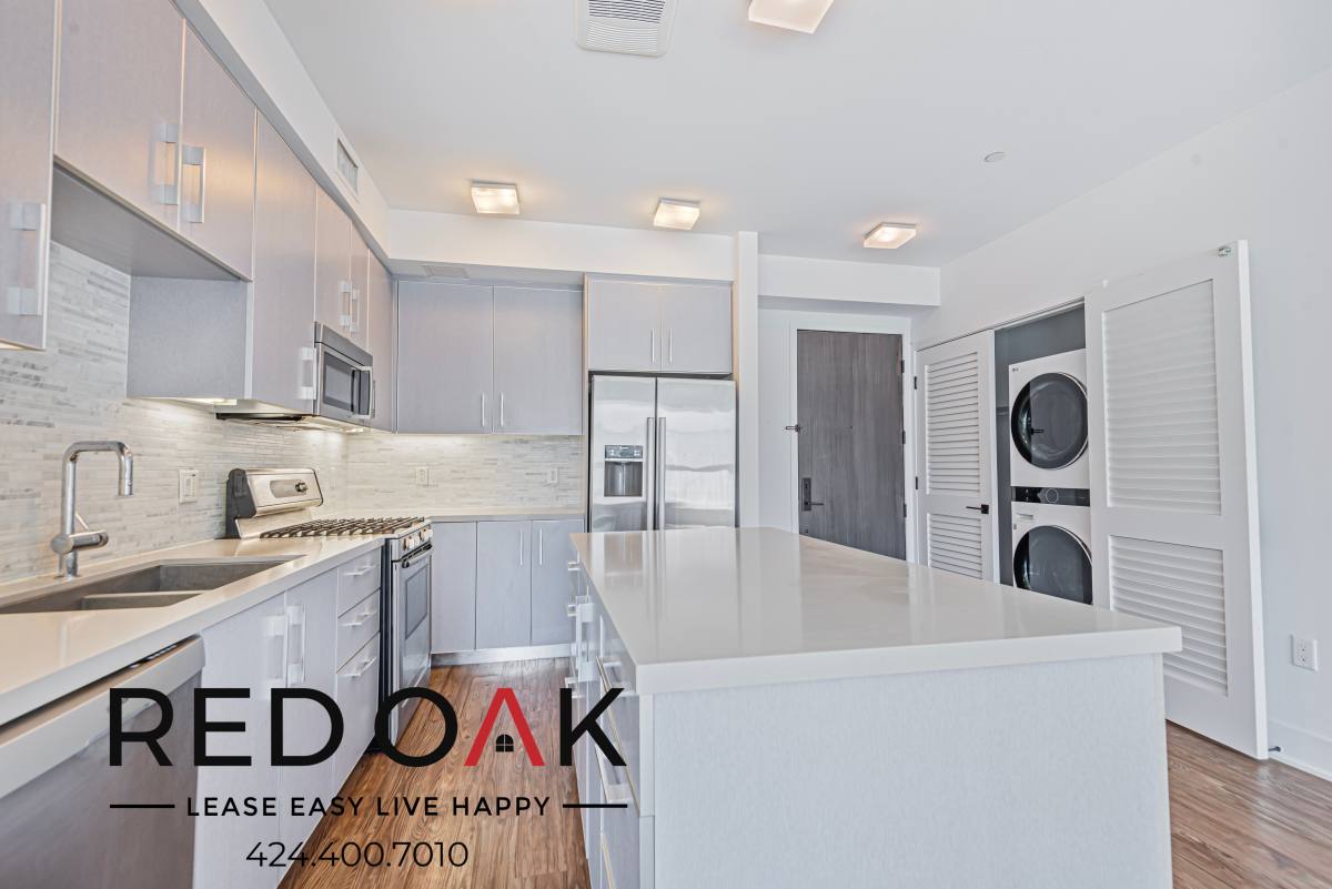 Condo for rent at 1168 S Barrington Ave #203, Los Angeles, CA 90049