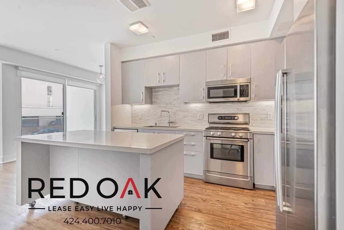 Condo for rent at 1168 S Barrington Ave #203, Los Angeles, CA 90049