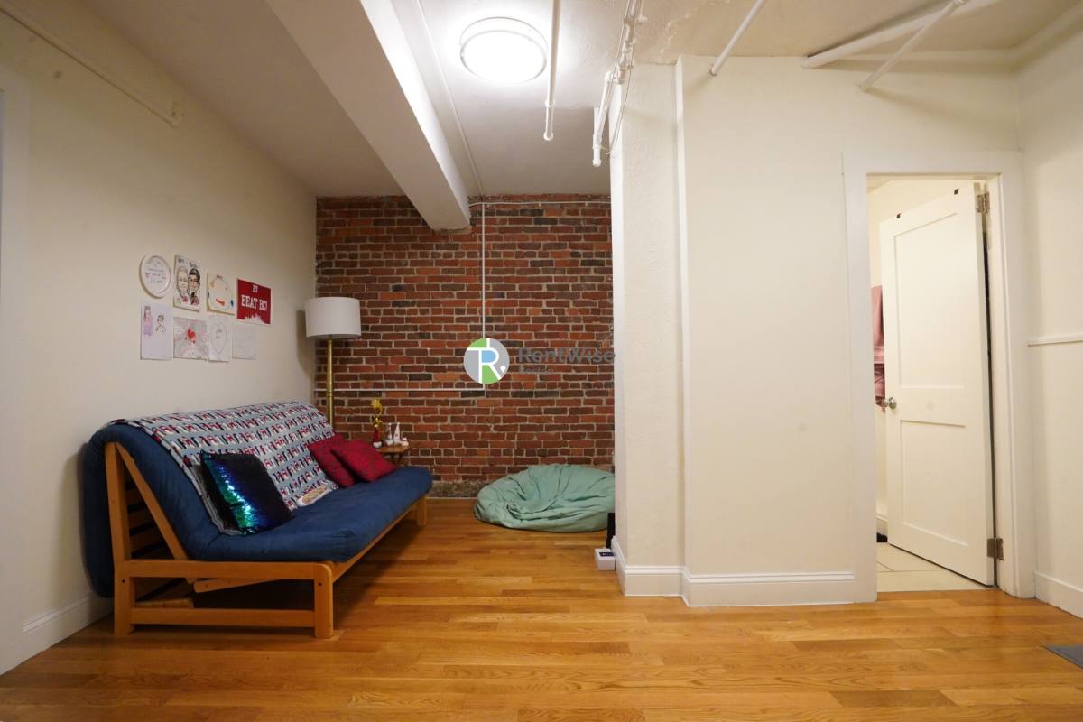 Apartment for rent at 1298 Commonwealth Ave #A, Allston, MA 02134