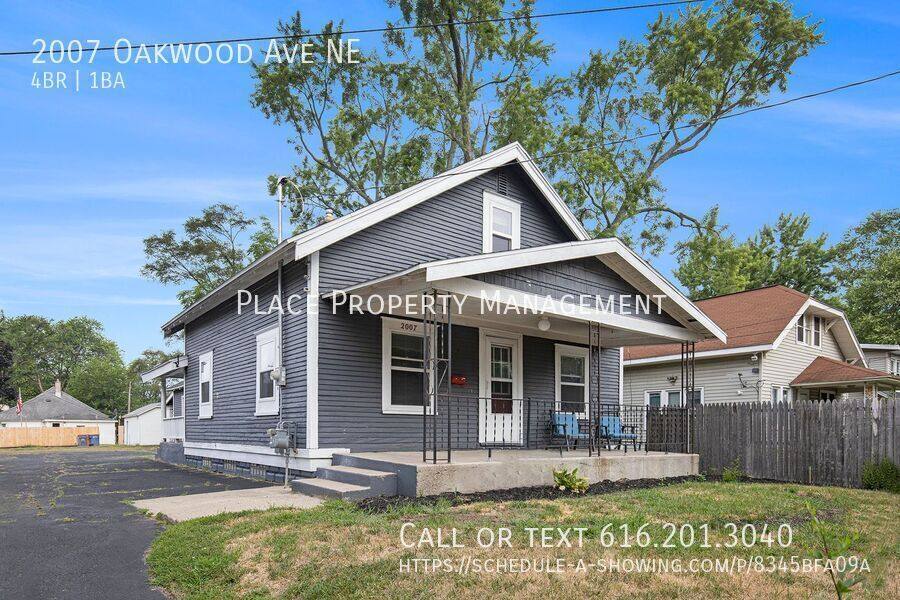 House for rent at 2007 Oakwood Ave NE, Grand Rapids, MI 49505