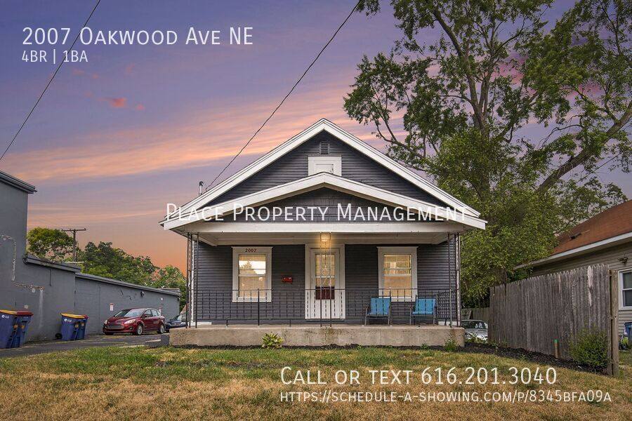 House for rent at 2007 Oakwood Ave NE, Grand Rapids, MI 49505