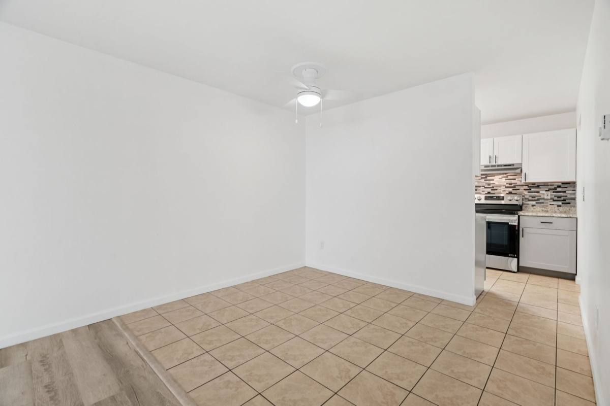 Townhouse for rent at 13424 NE Sandy Blvd, Portland, OR 97230