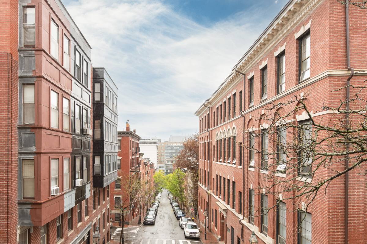 Apartment for rent at 54 Myrtle St #5, Boston, MA 02114