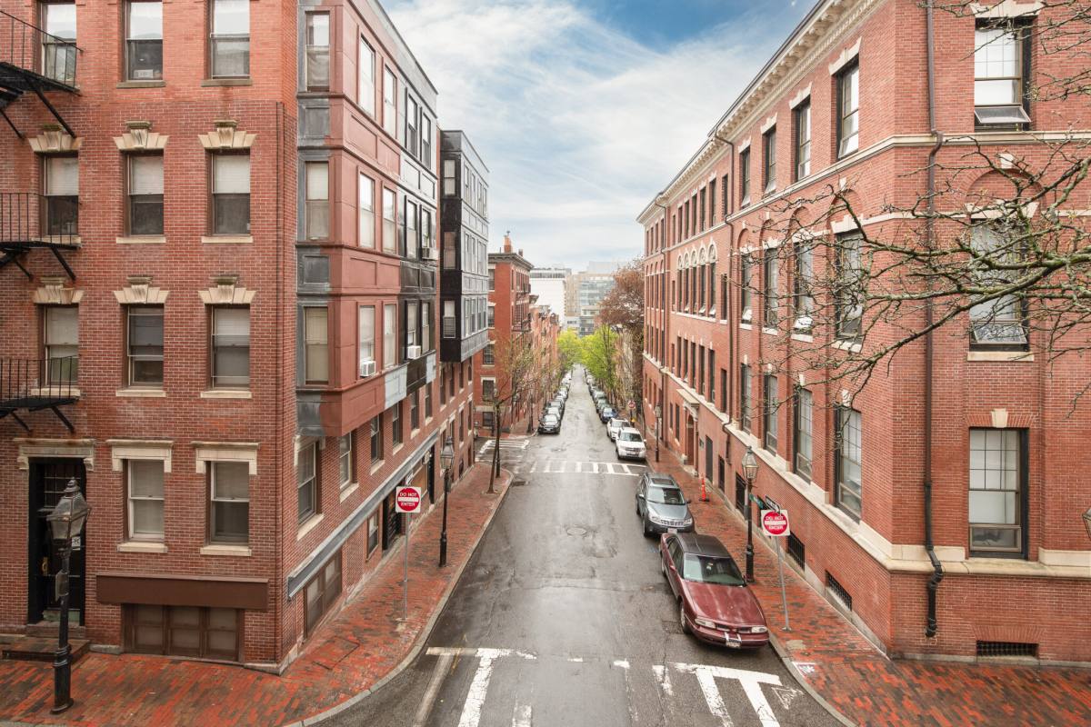 Apartment for rent at 54 Myrtle St #5, Boston, MA 02114