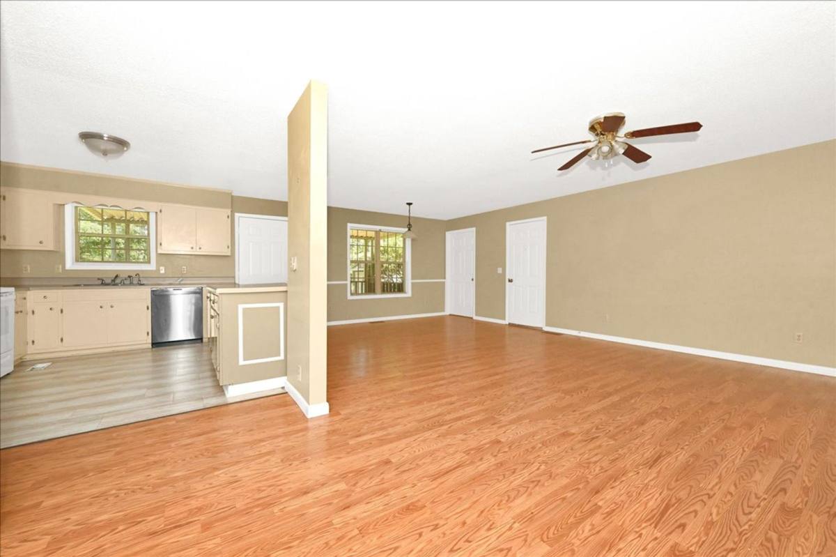 House for rent at 1733 NW Dr, Cullman, AL 35055