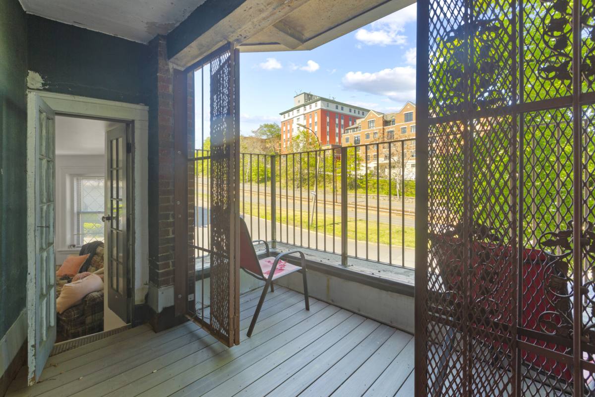 Apartment for rent at 1462 Commonwealth #1, Allston, MA 02134