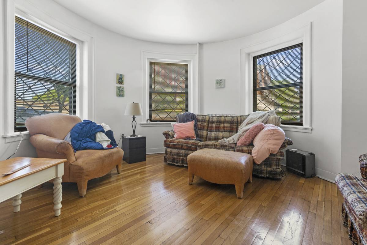 Apartment for rent at 1462 Commonwealth #1, Allston, MA 02134