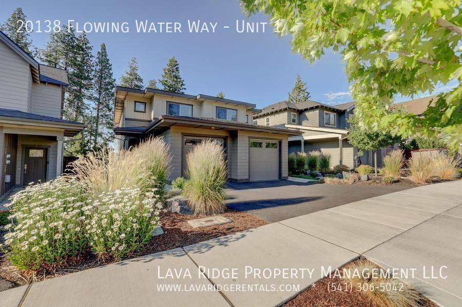 Townhouse for rent at 20138 Flowing Water Way #1, Bend, OR 97702
