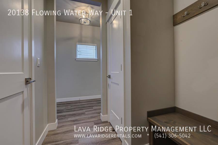 Townhouse for rent at 20138 Flowing Water Way #1, Bend, OR 97702